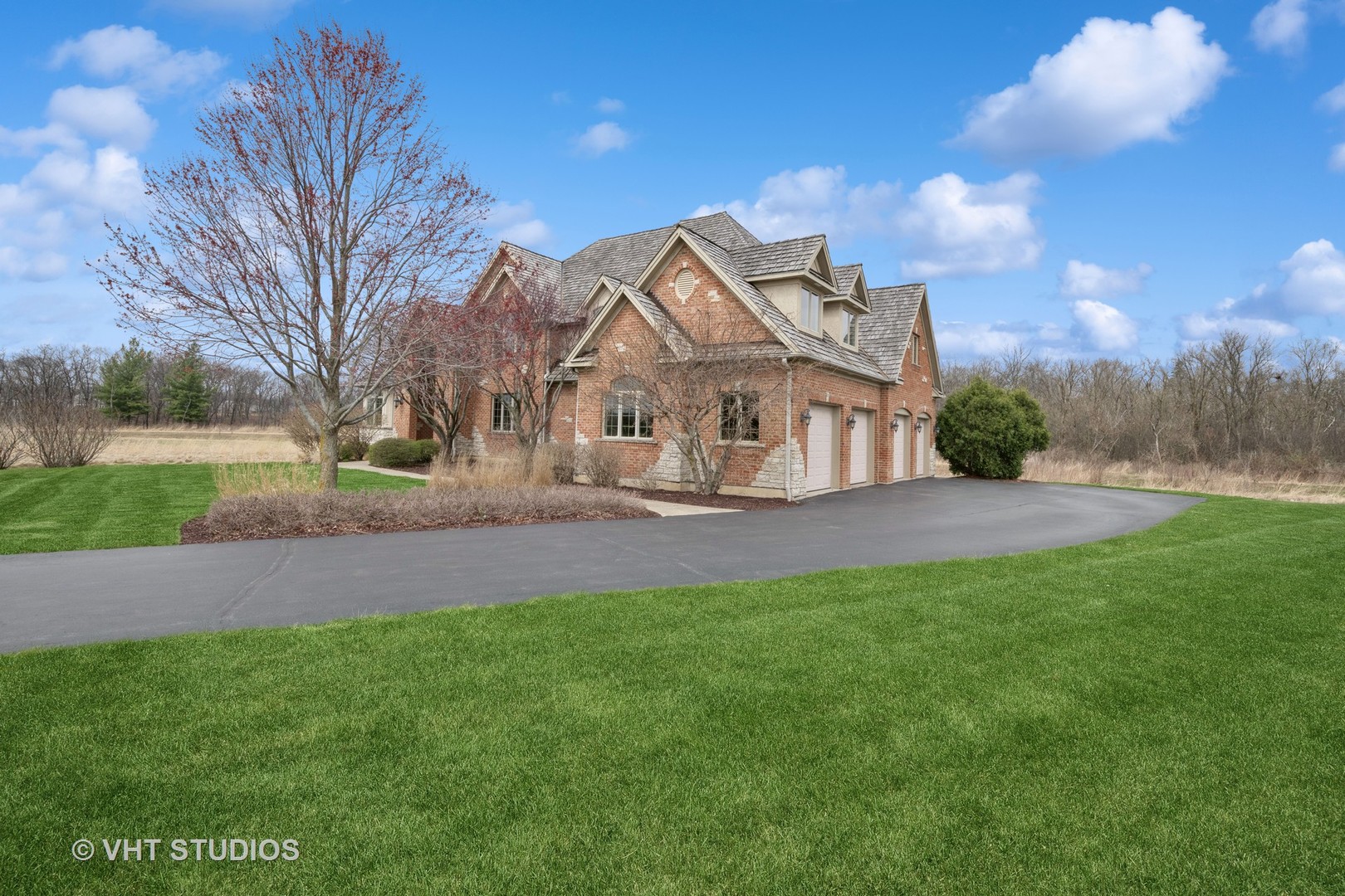 1541 W Longwood Drive