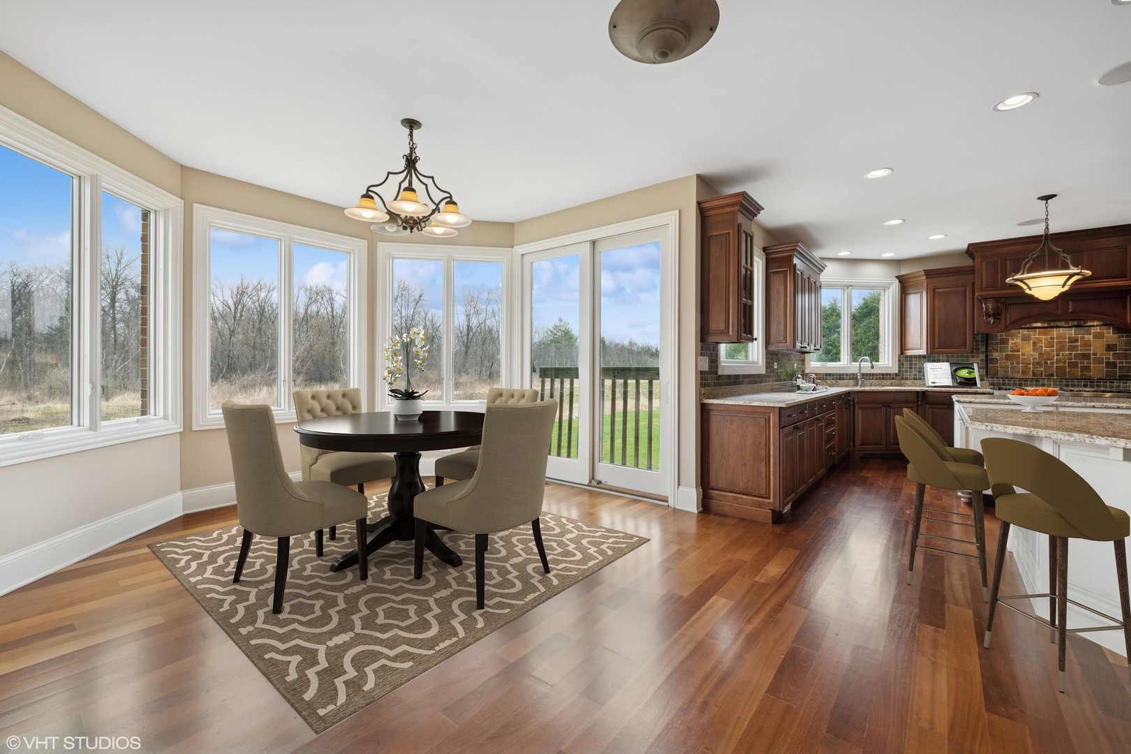 1541 W Longwood Drive