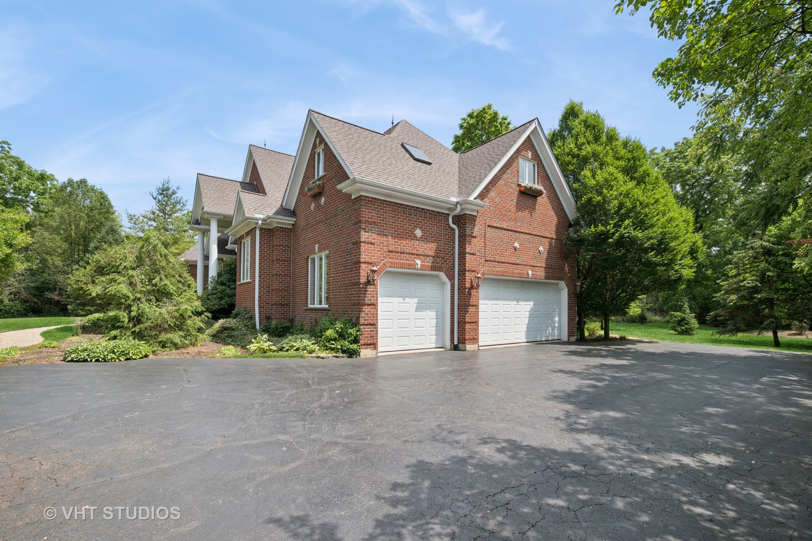 422 W County Line Road