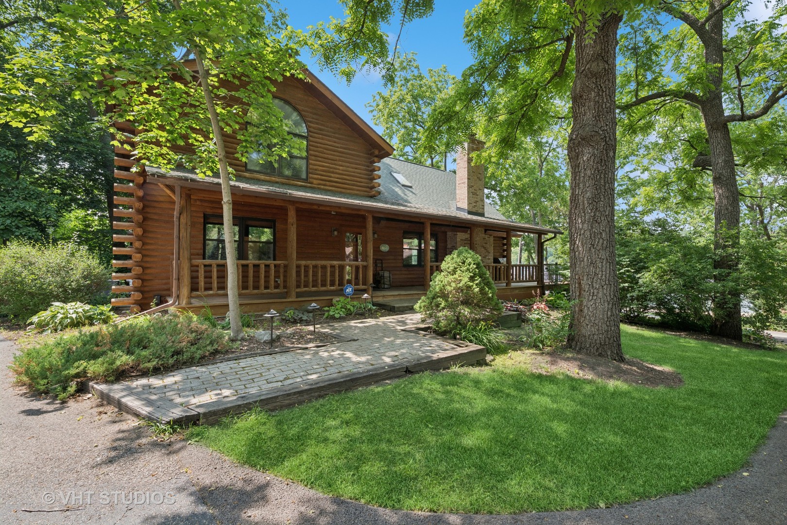 723 N River Road