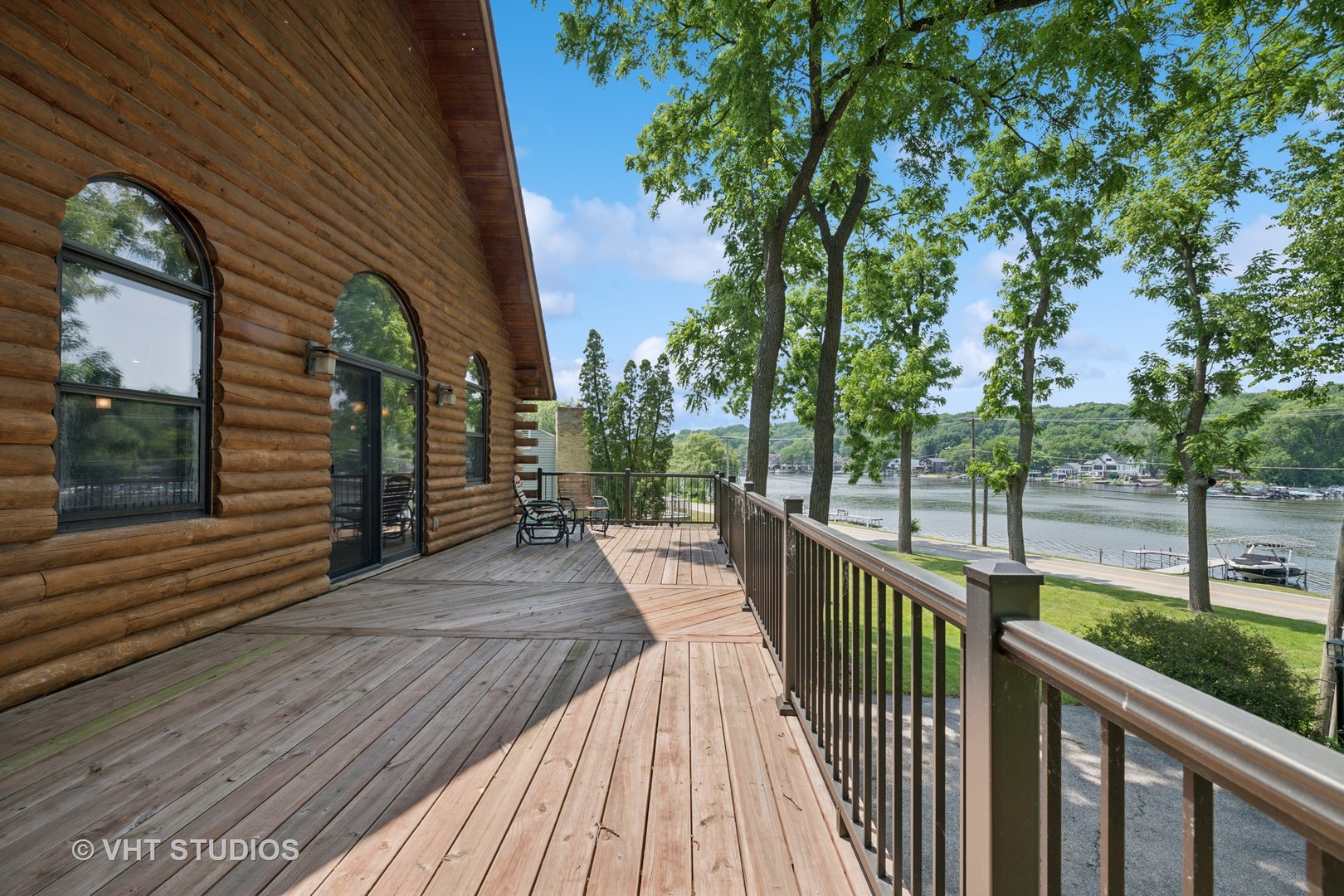 723 N River Road