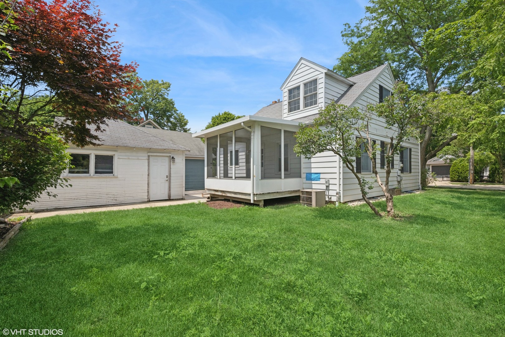115 E Lincoln Avenue