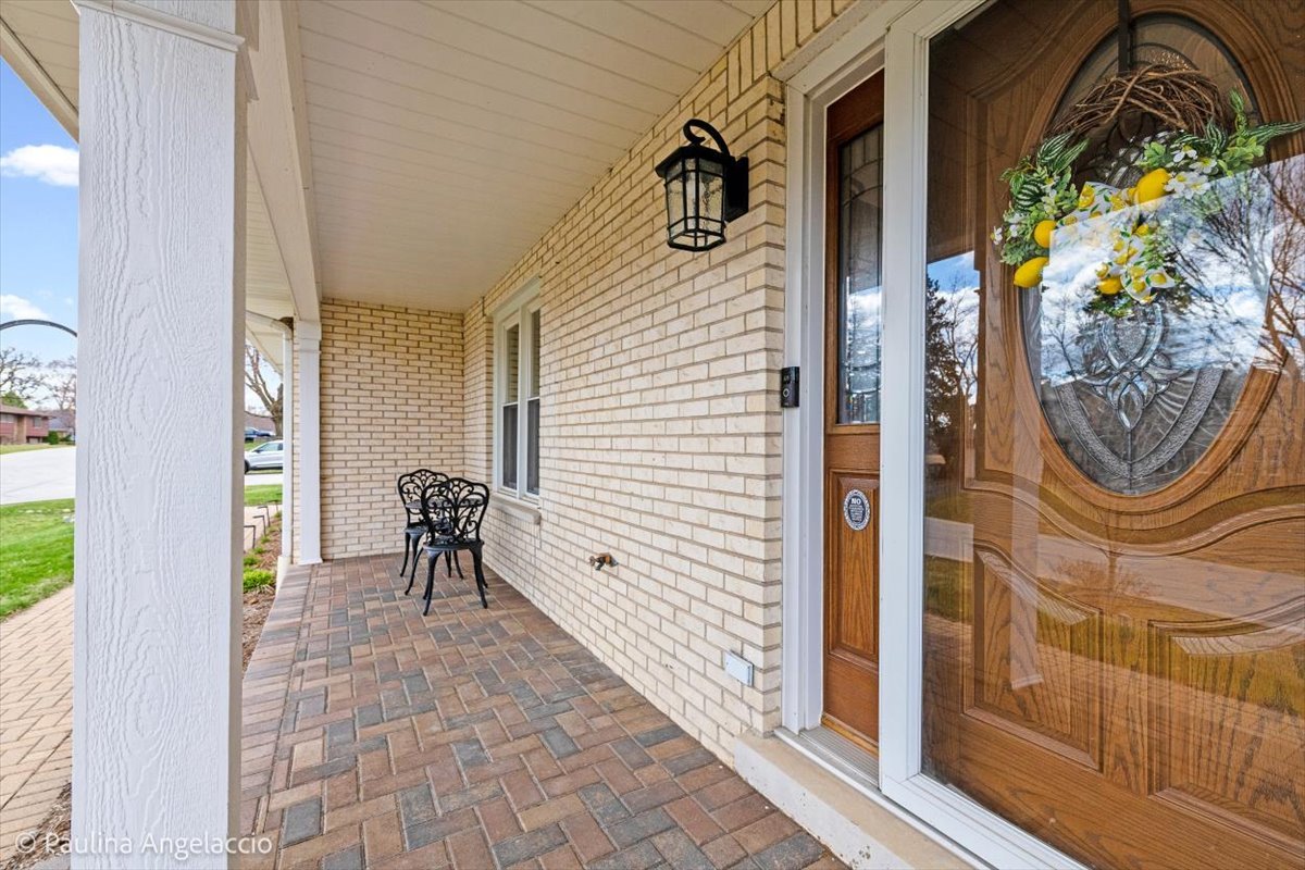 48 W Brentwood Drive