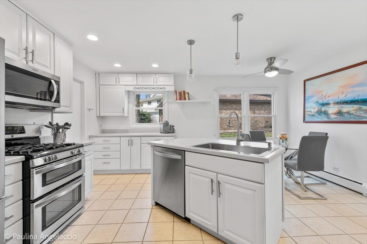 48 W Brentwood Drive