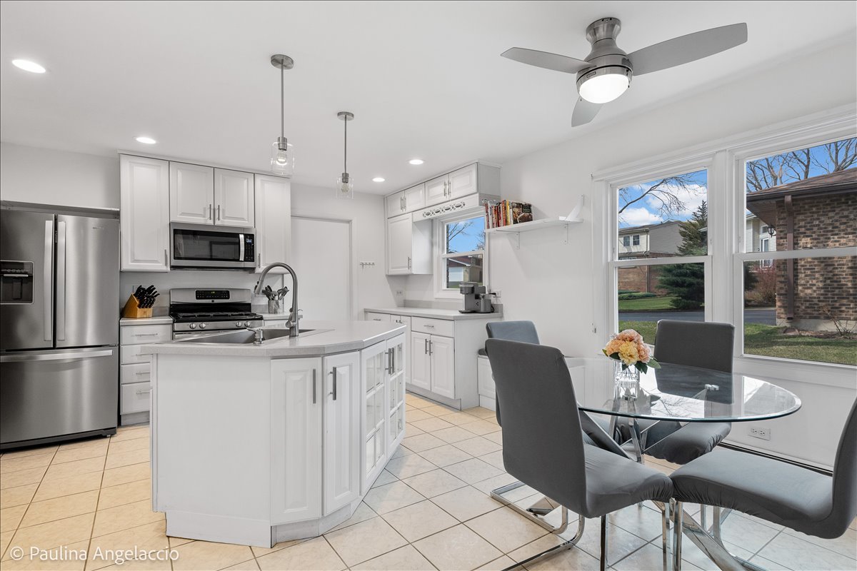 48 W Brentwood Drive