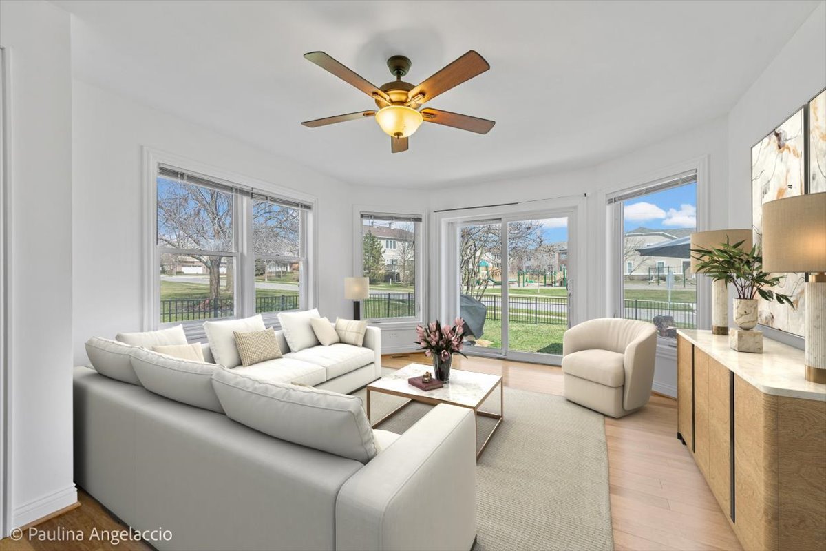 48 W Brentwood Drive