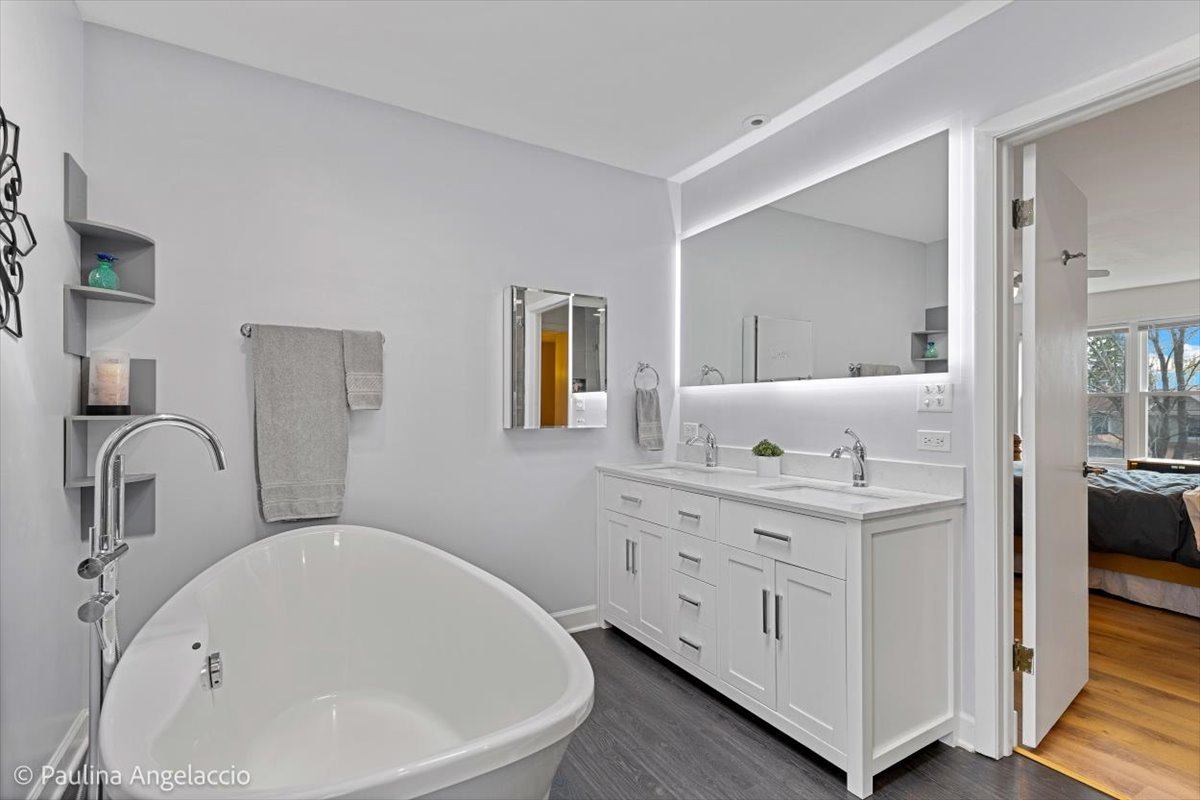 48 W Brentwood Drive