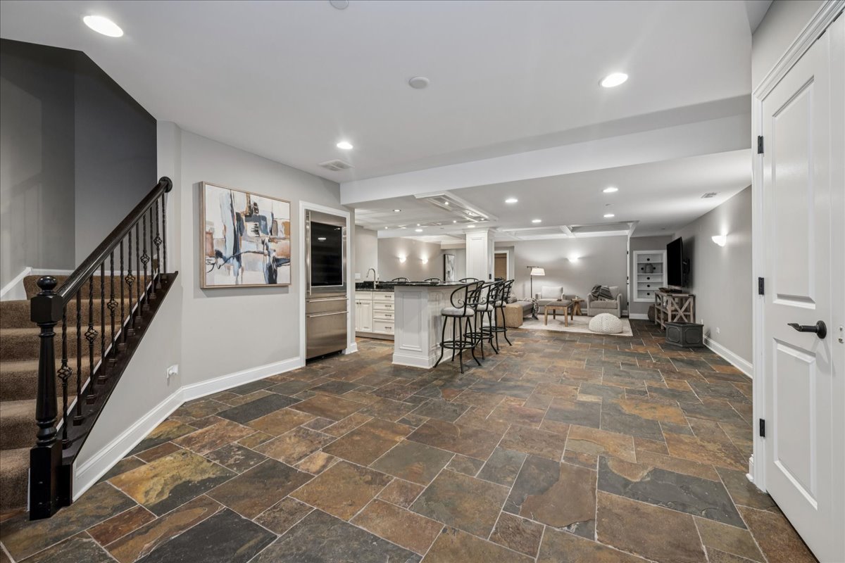 512 Stone Canyon Circle