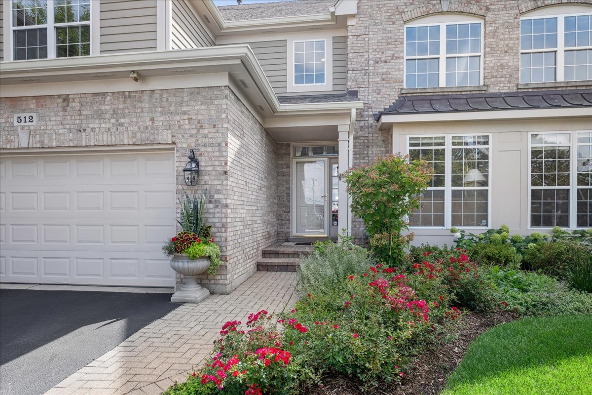 512 Stone Canyon Circle