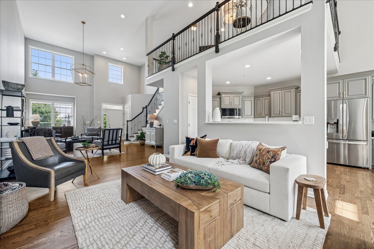 512 Stone Canyon Circle