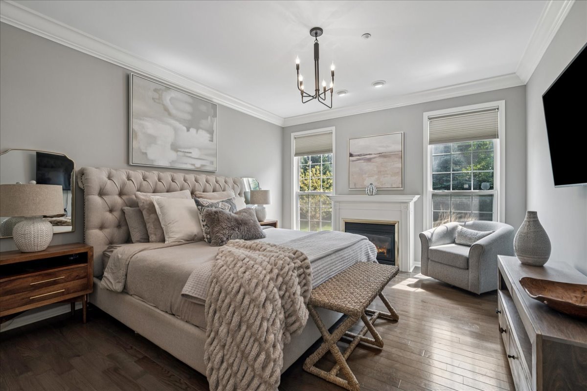 512 Stone Canyon Circle