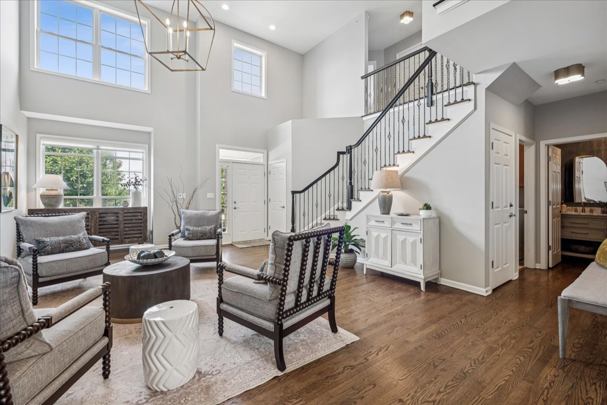 512 Stone Canyon Circle