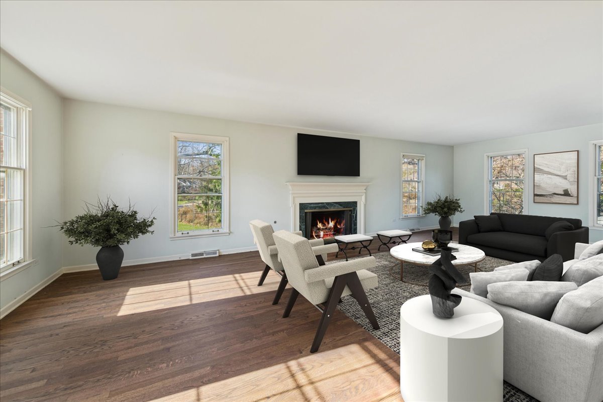 1300 Lake Shore Drive S