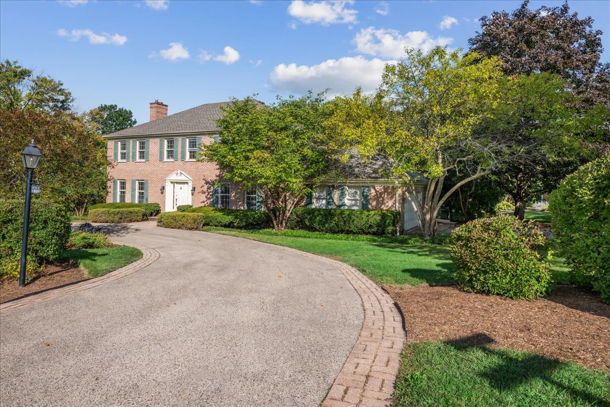 1300 Lake Shore Drive S