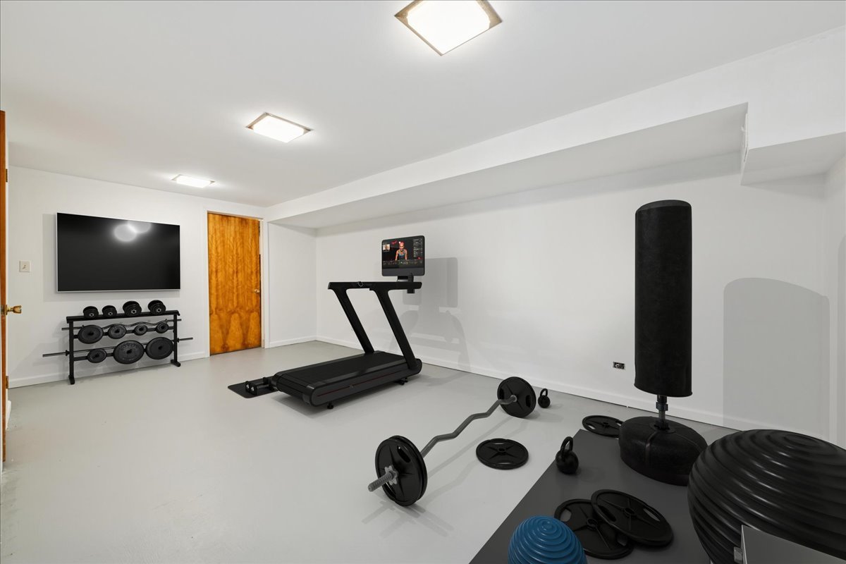 1300 Lake Shore Drive S