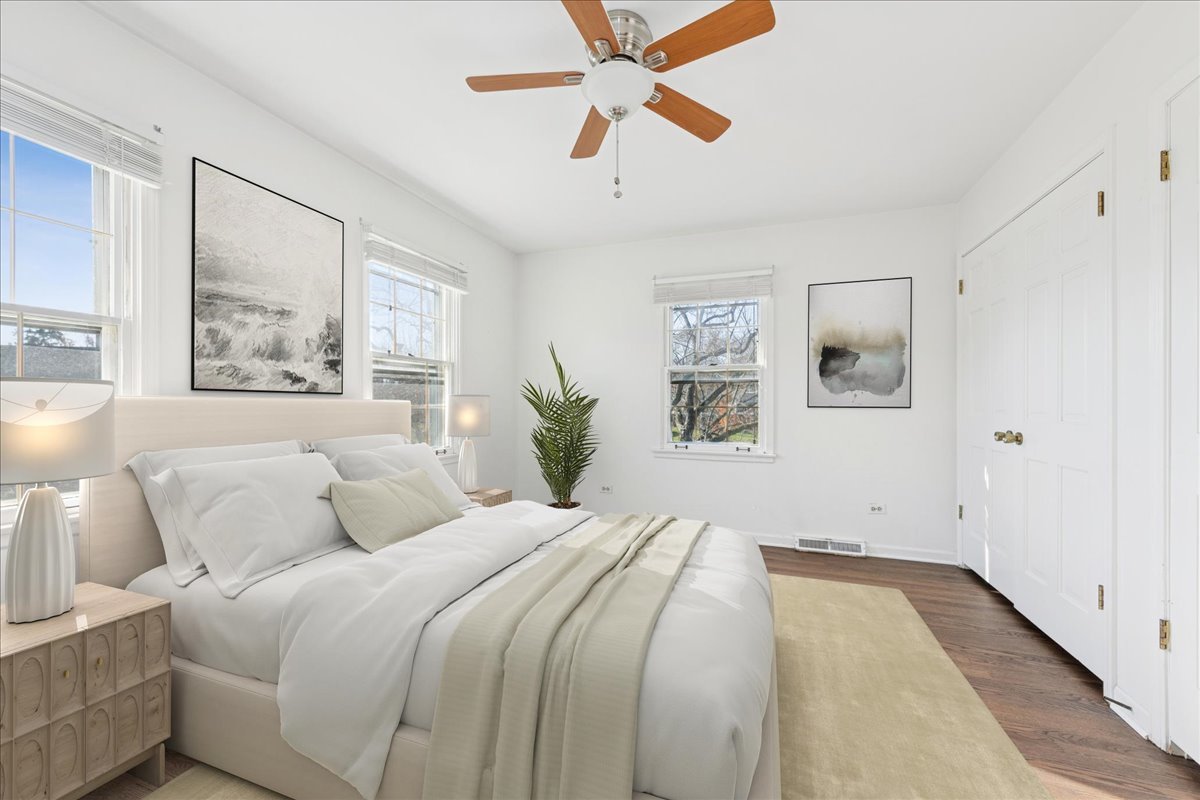 1300 Lake Shore Drive S