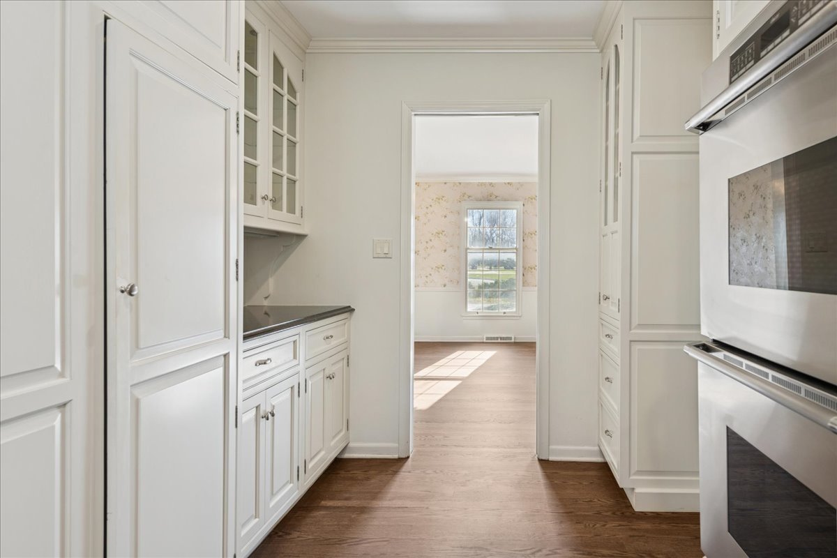 1300 Lake Shore Drive S