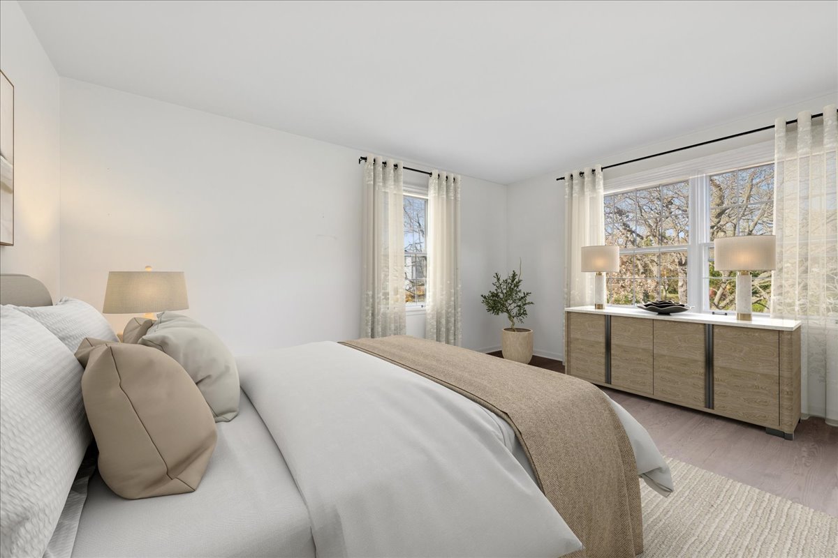 1300 Lake Shore Drive S