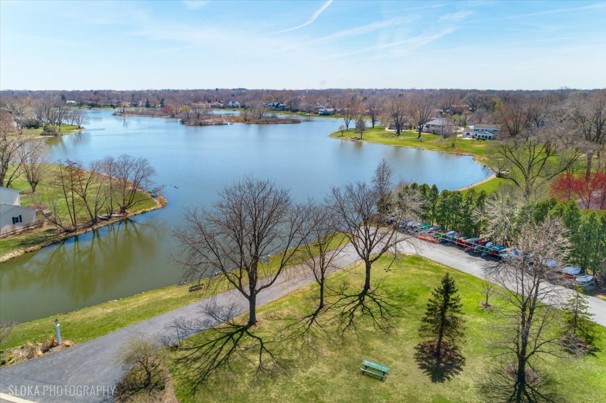 1300 Lake Shore Drive S