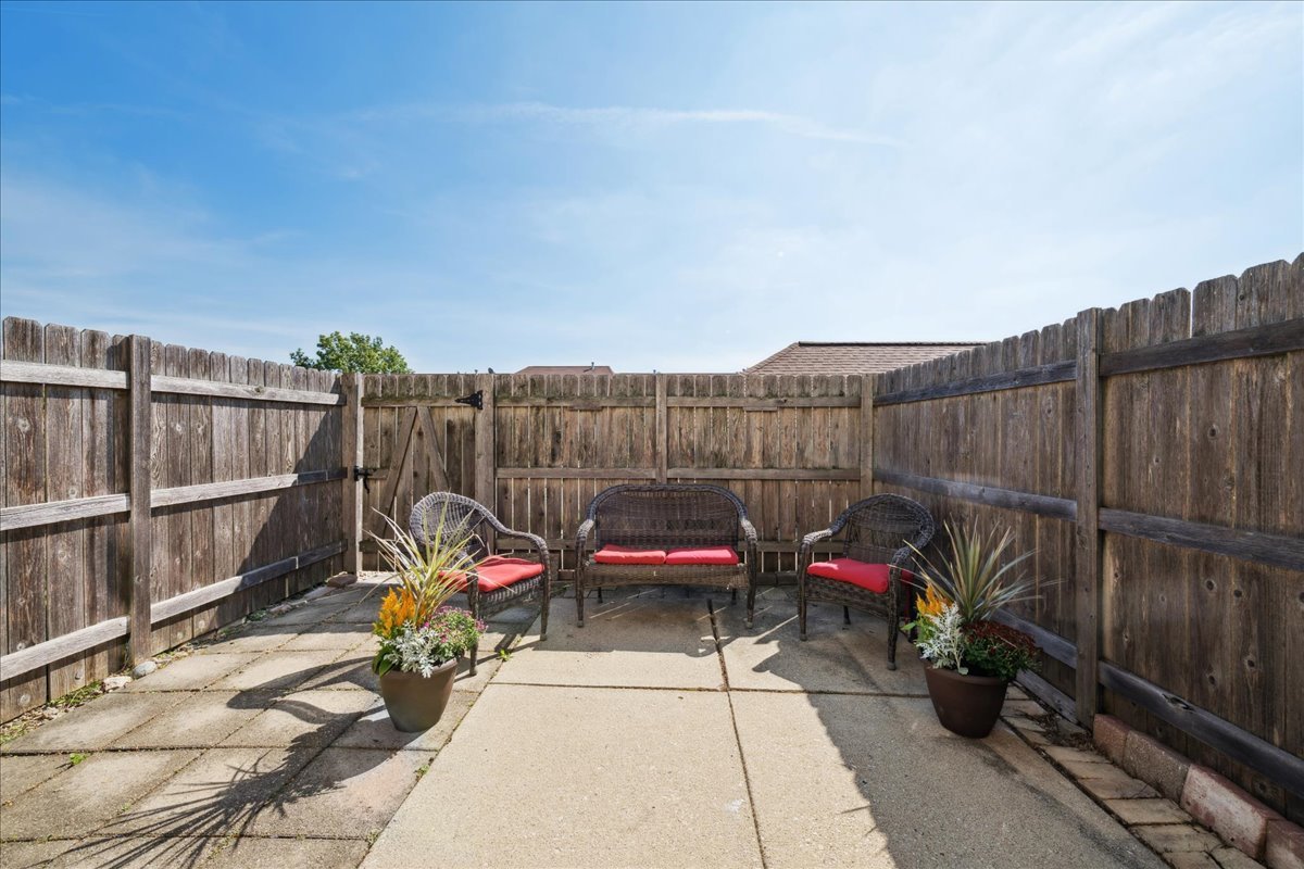 1763 Bristol Walk