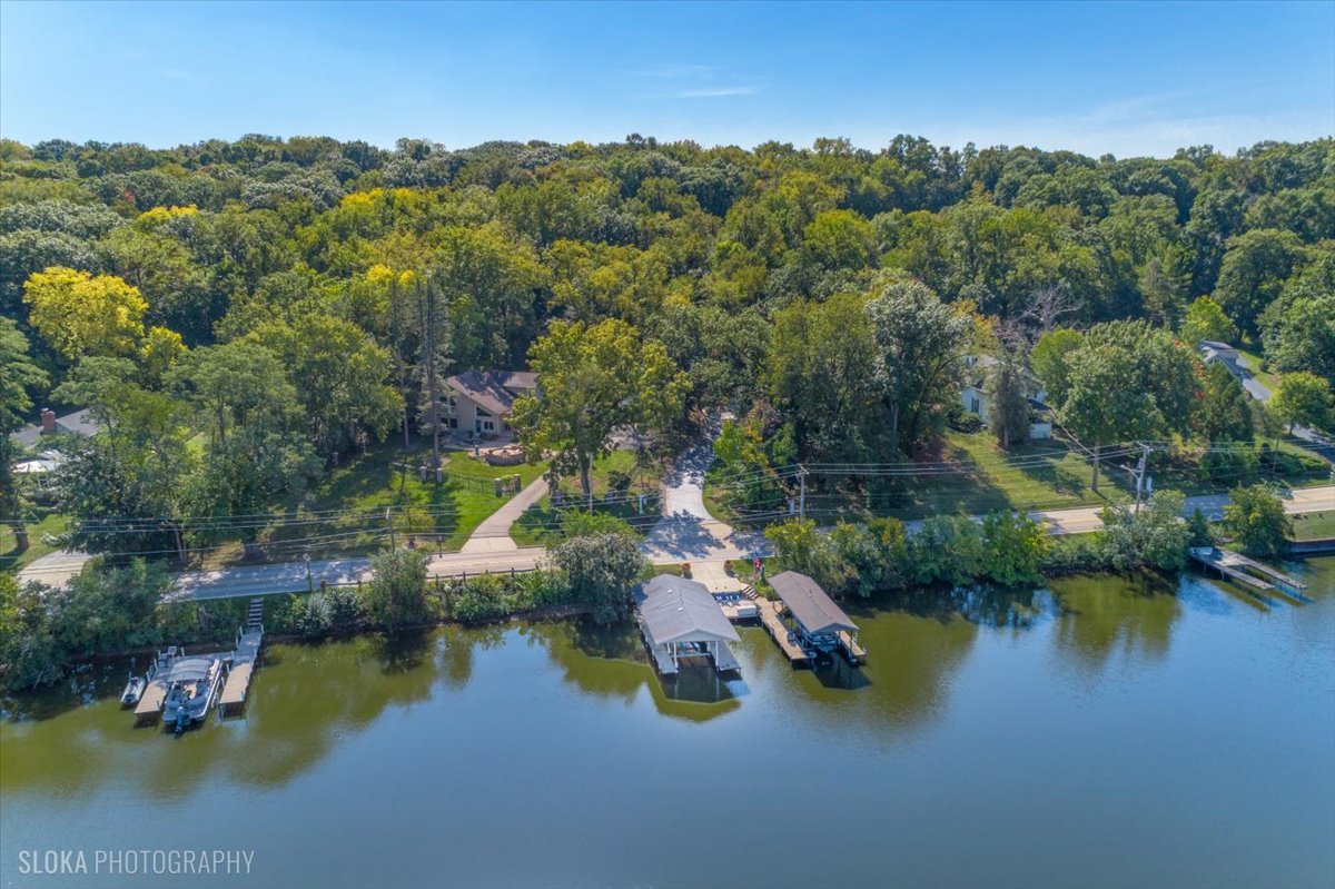 925 N River Road