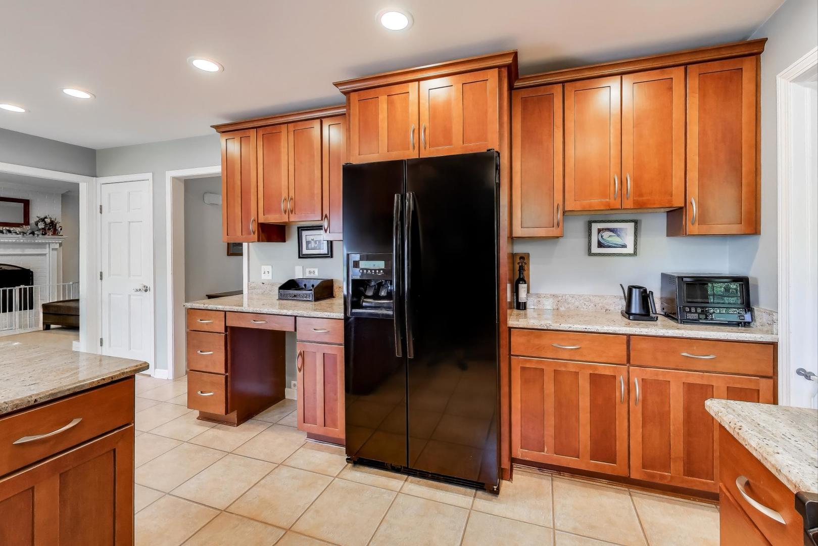 21301 N Woodland Avenue