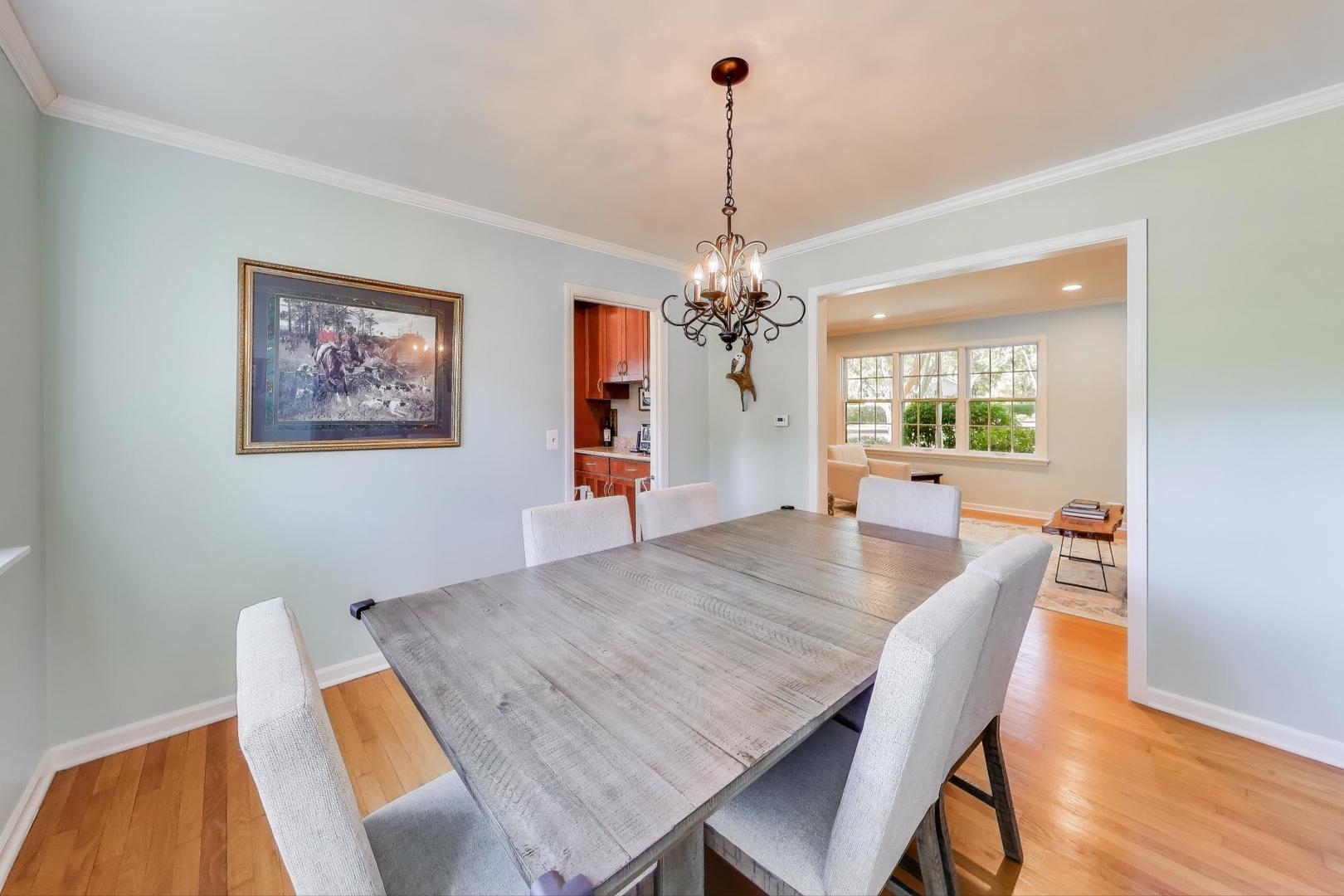 21301 N Woodland Avenue