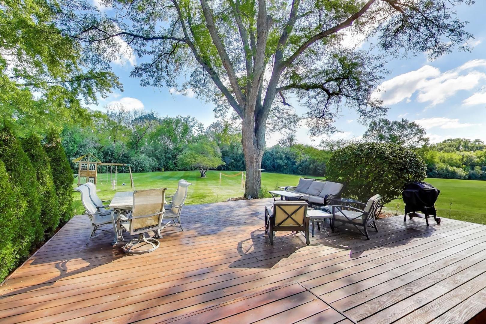 21301 N Woodland Avenue