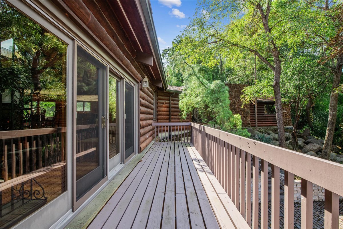 124 Deepwood Road