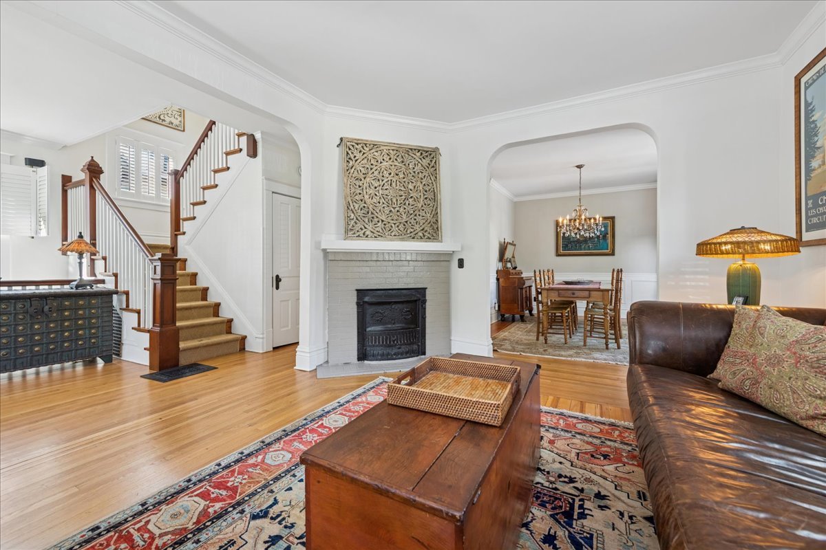 126 W Lake Street