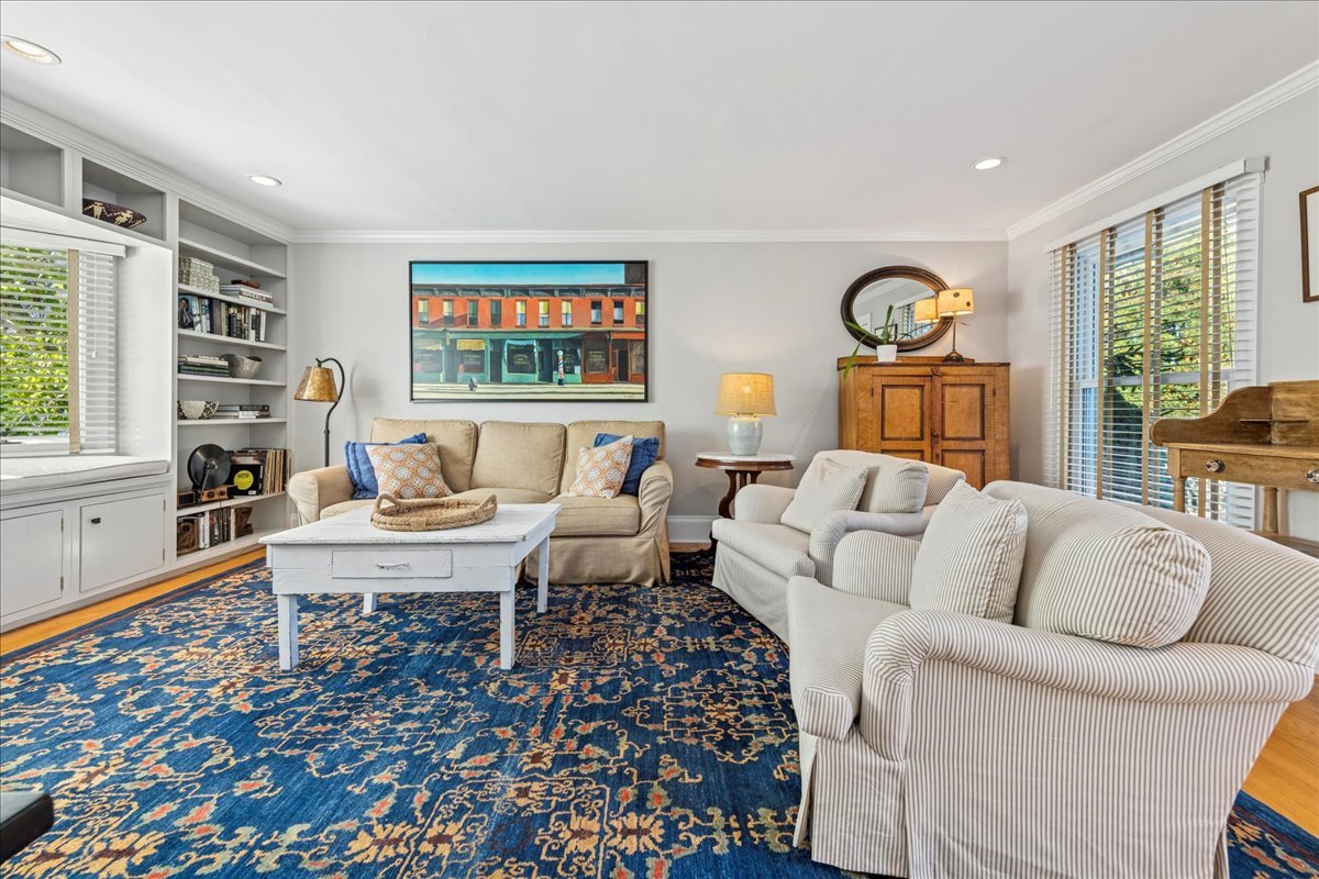 126 W Lake Street