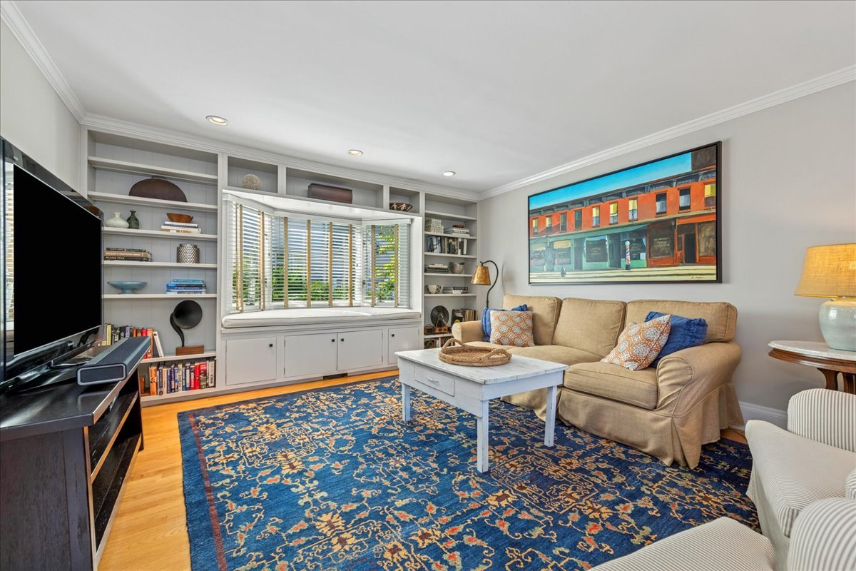 126 W Lake Street