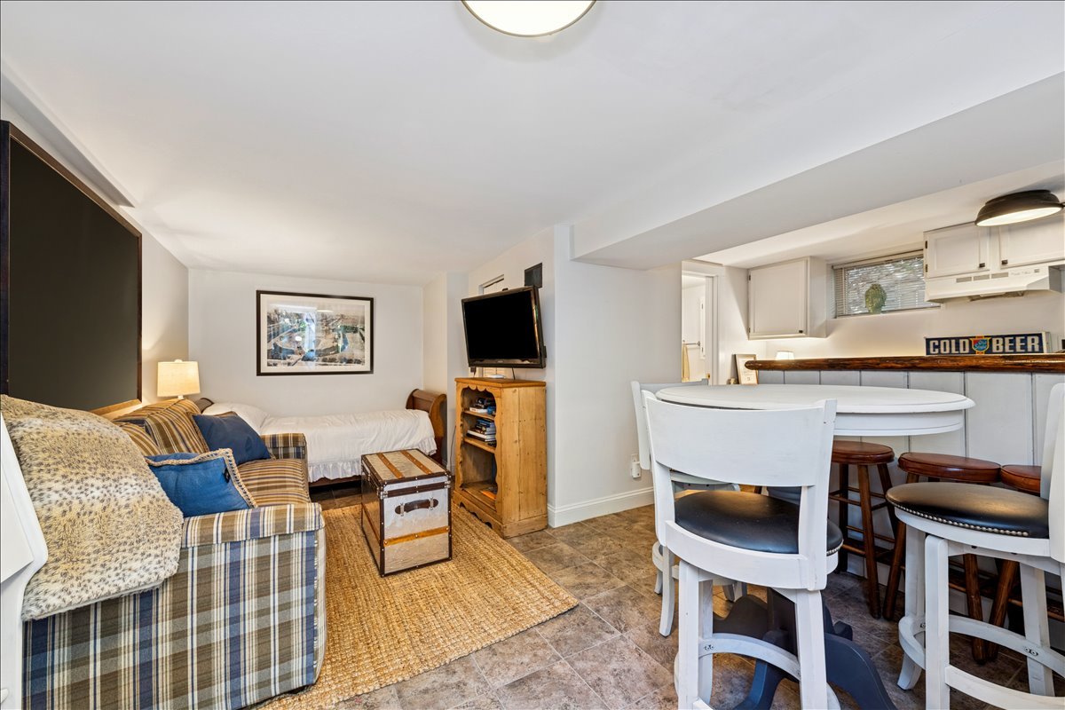126 W Lake Street