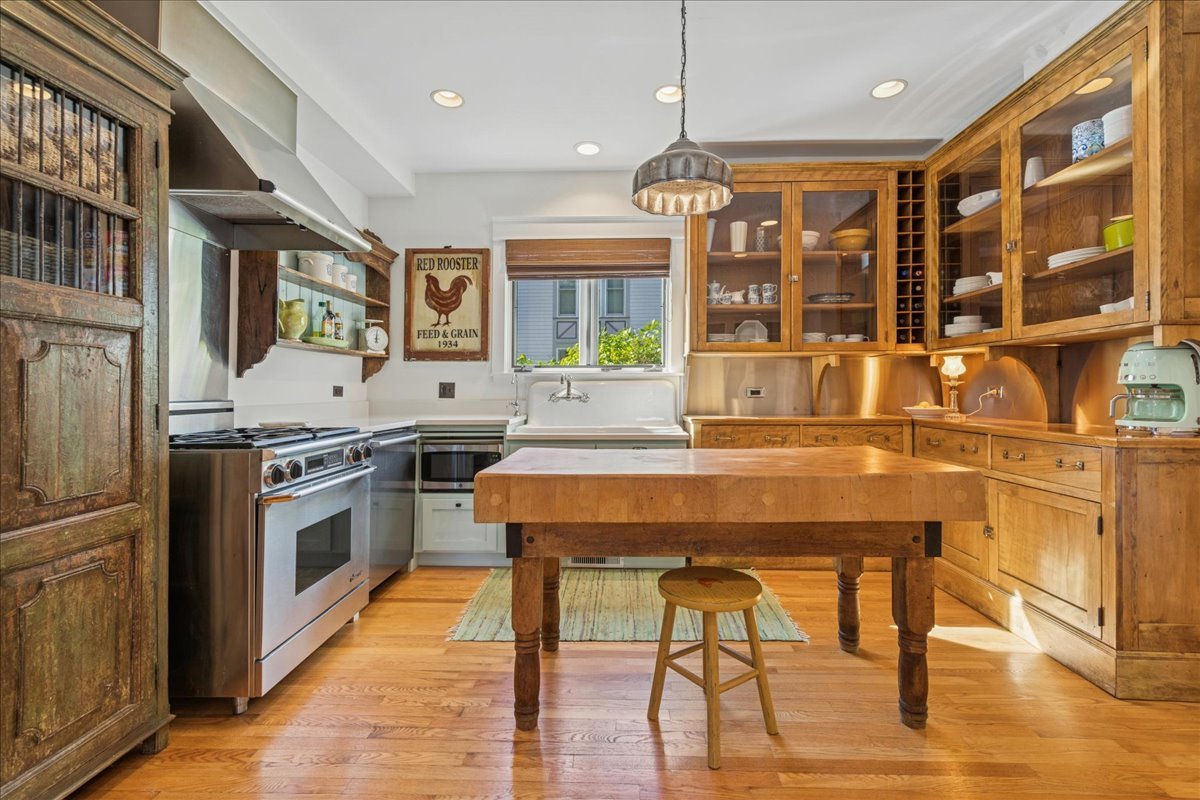 126 W Lake Street