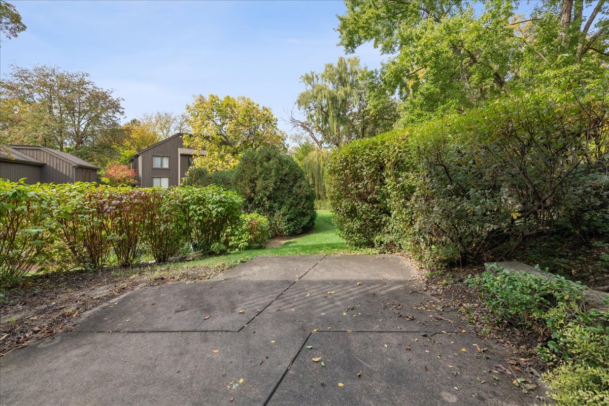 450 Woodview Road