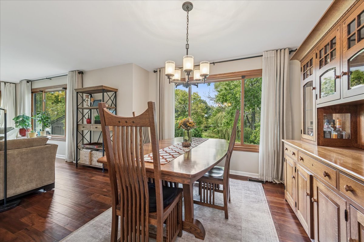 450 Woodview Road