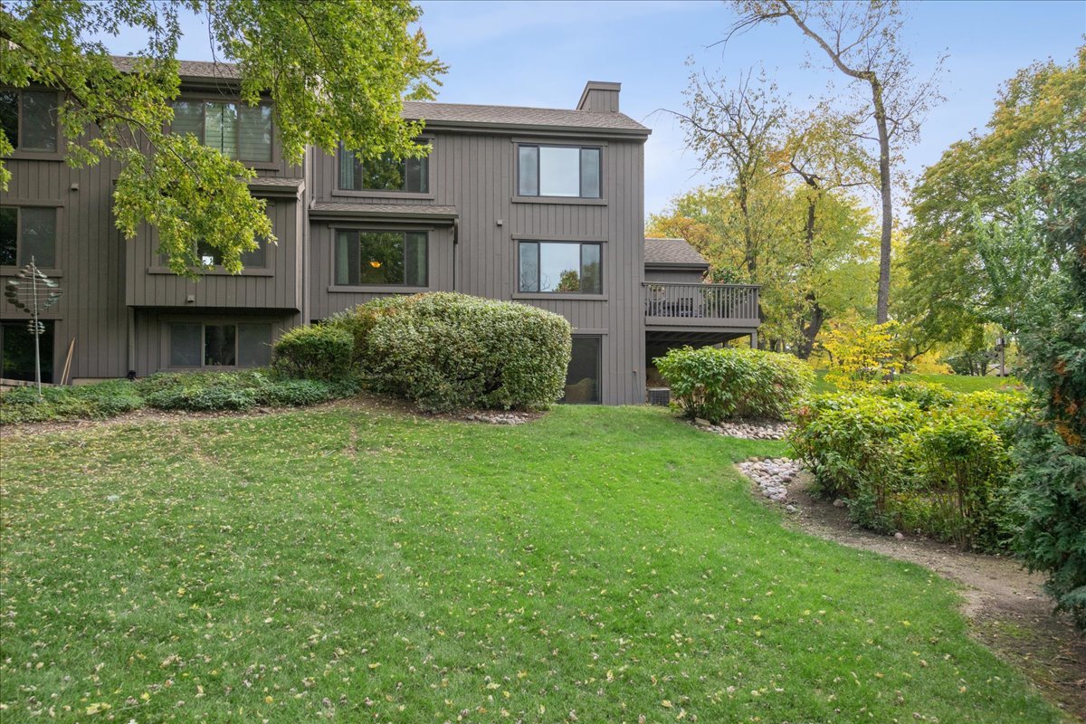 450 Woodview Road