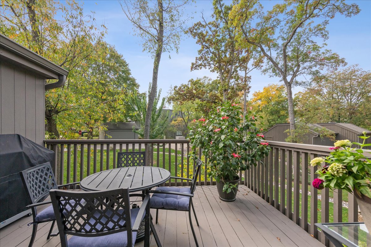450 Woodview Road
