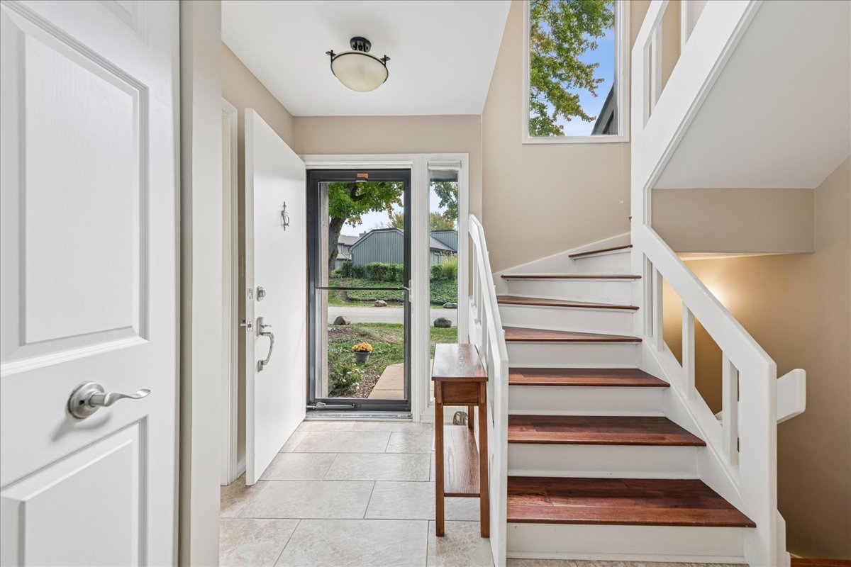 450 Woodview Road