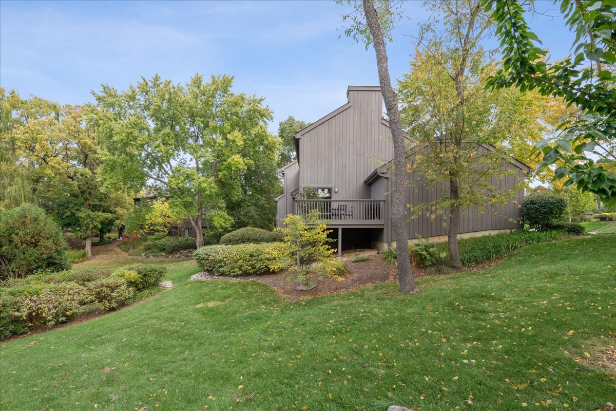 450 Woodview Road