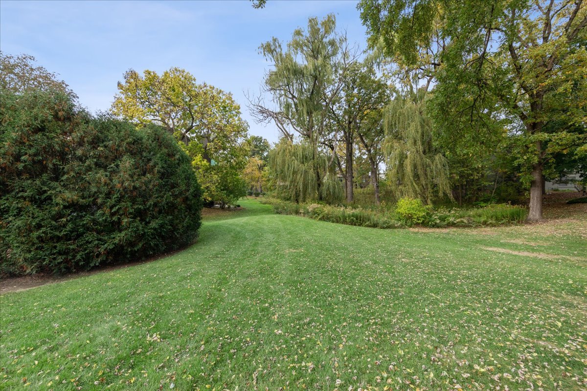 450 Woodview Road