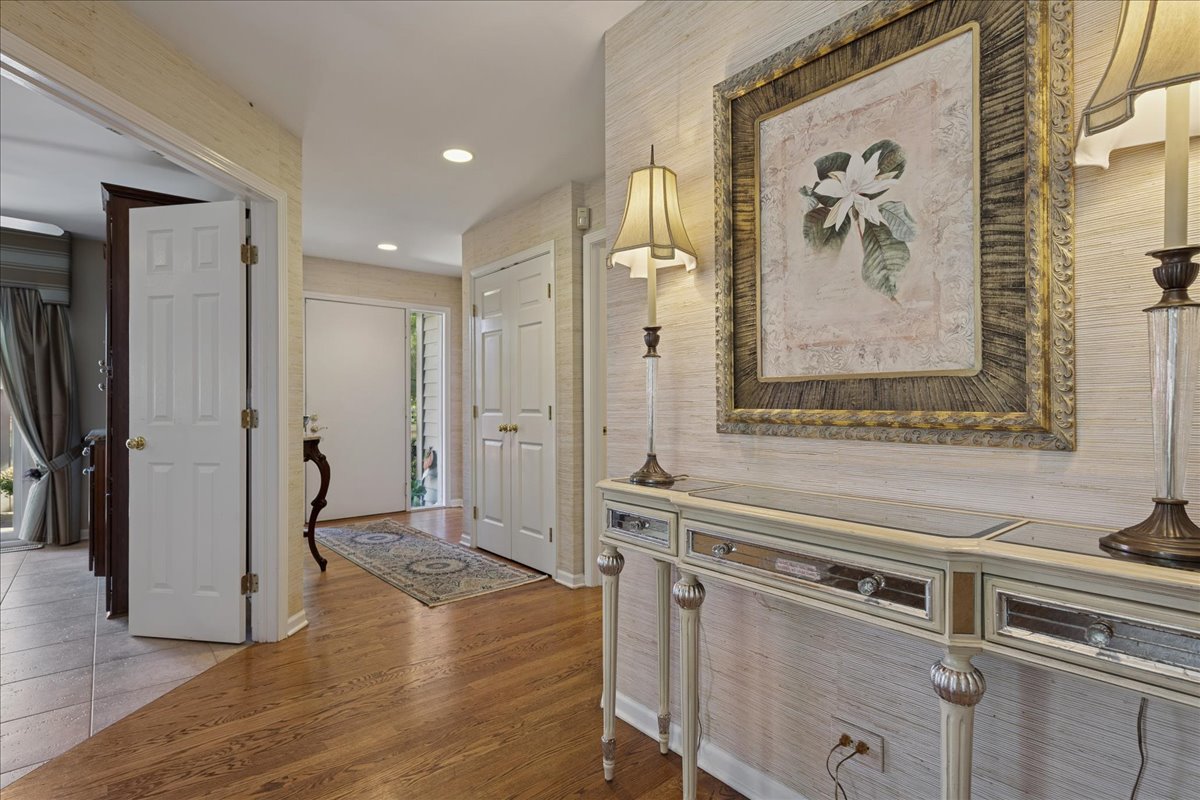 868 Longmeadow Court