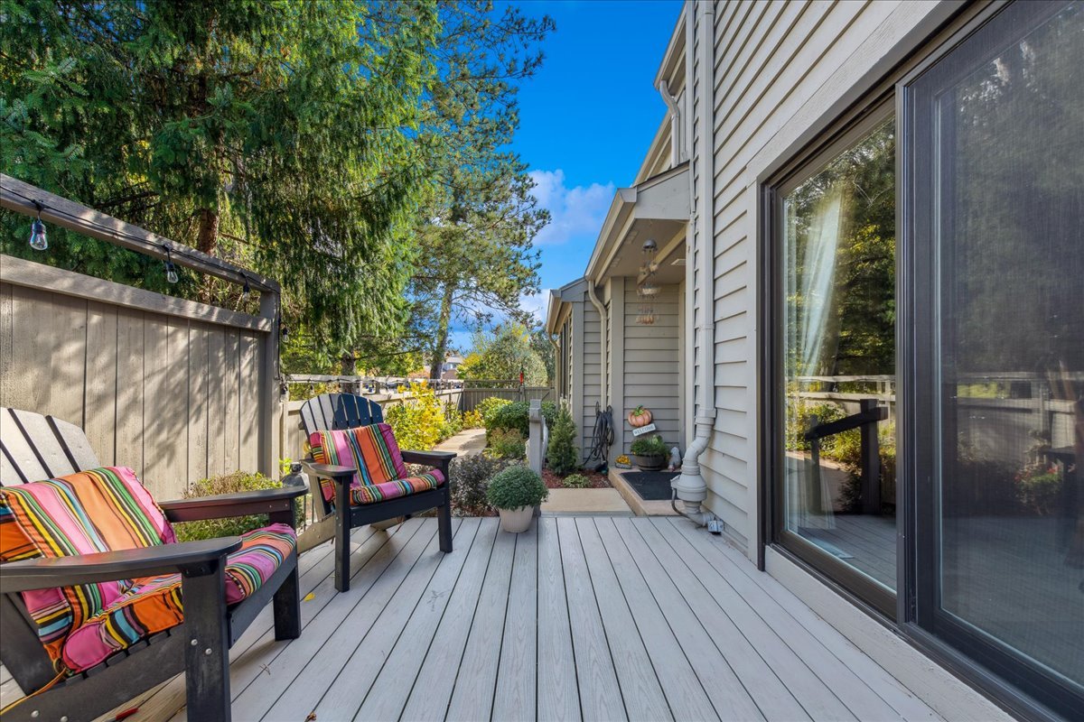 868 Longmeadow Court