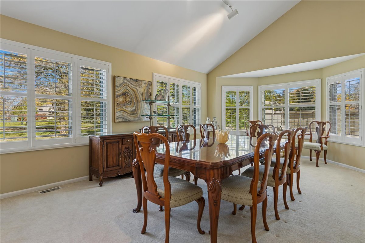 868 Longmeadow Court