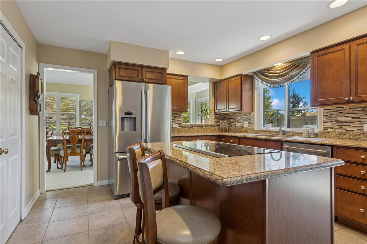 868 Longmeadow Court