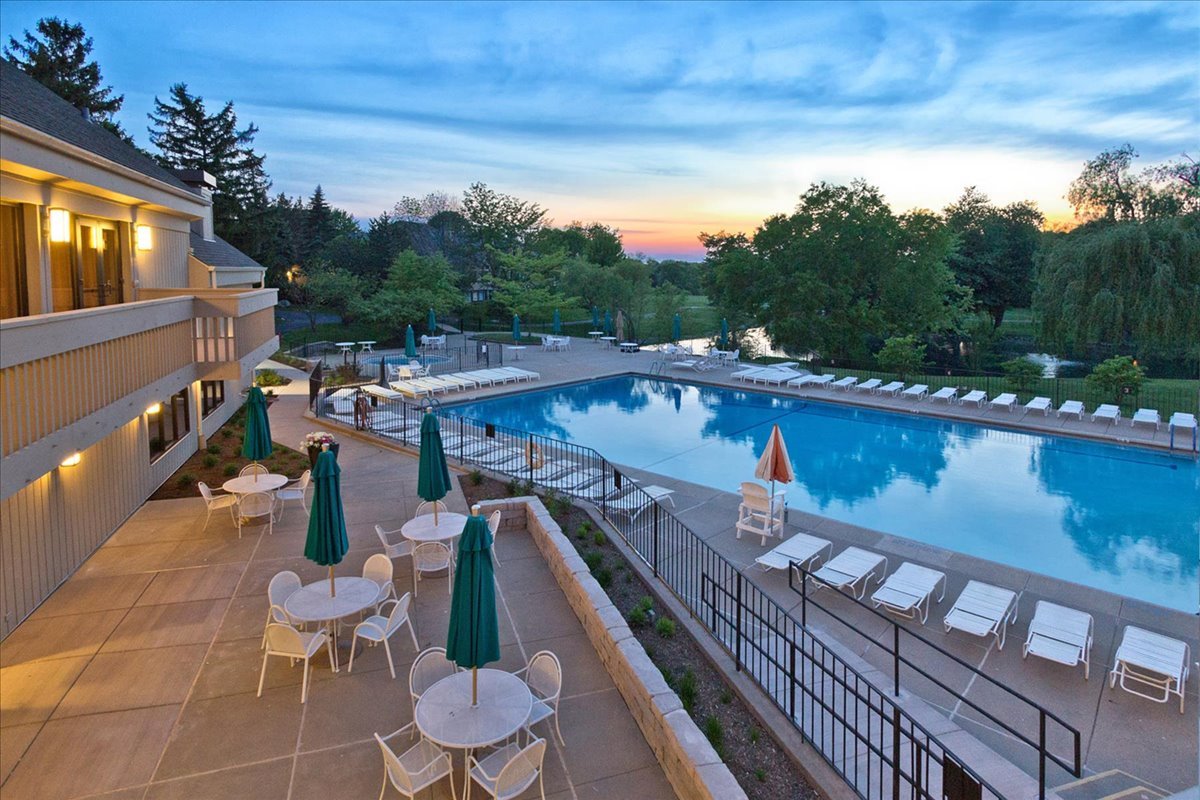 868 Longmeadow Court