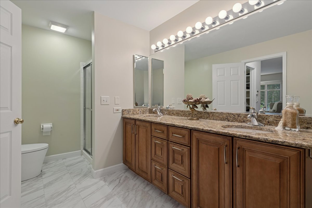 868 Longmeadow Court