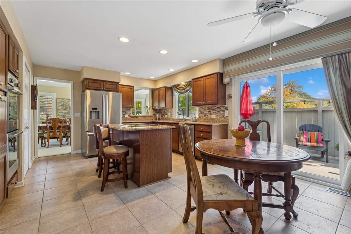 868 Longmeadow Court