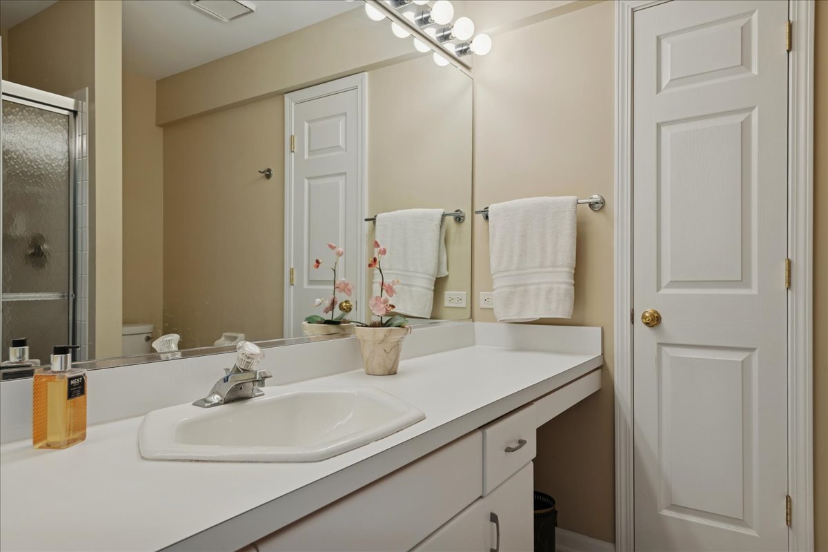 868 Longmeadow Court