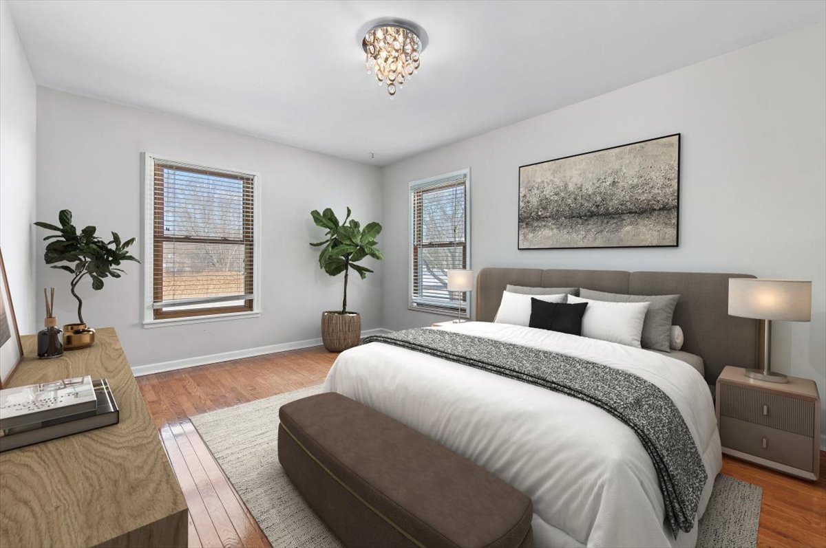 21032 N Crestview Drive